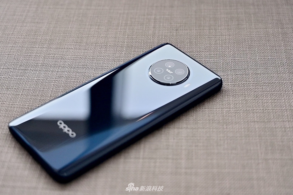 首次采用圆形摄像头的oppo ace2图赏