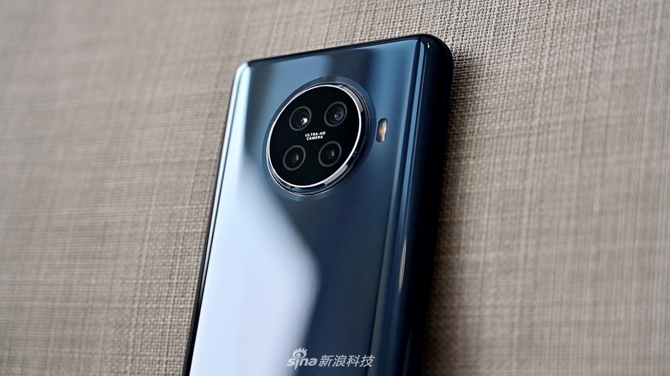 首次采用圆形摄像头的oppo ace2图赏