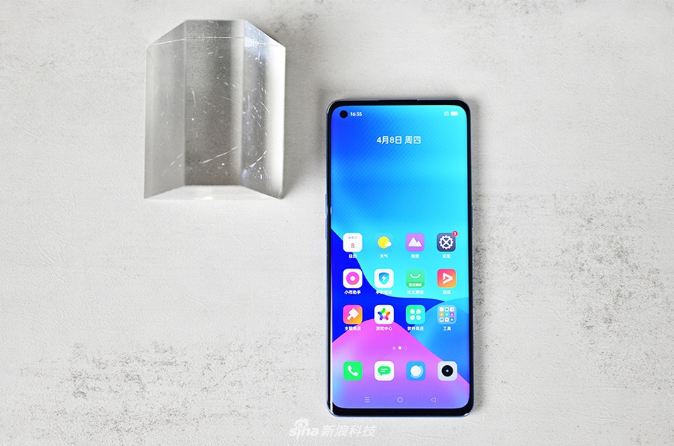 2000元档也有好设计 曲面加持下的realme真我x7 pro至尊版  /9