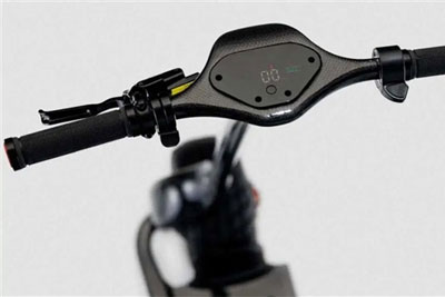 售价4.2万 红牛F1车队推出碳纤维电动踏板车：能跑60km