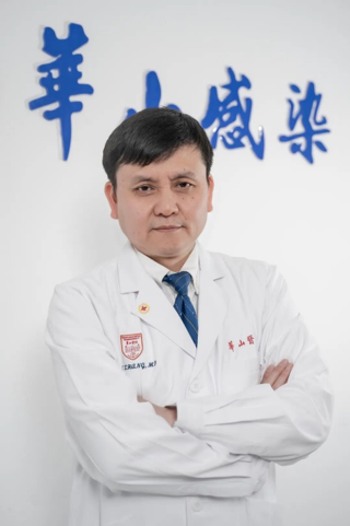上海华山医院感染科主任、上海医疗救治专家组组长  张文宏