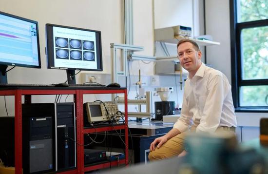  安诺斯·安诺生，丹麦技术大学流体动力学家。图片来源：Quanta Magazine