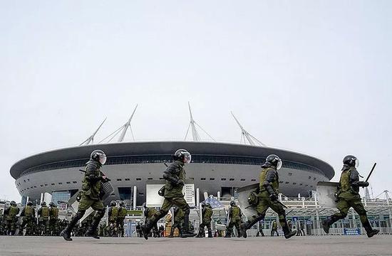 世界杯开幕前的安全措施影响到了俄罗斯的一些科学家。 Olga Maltseva/AFP/Getty