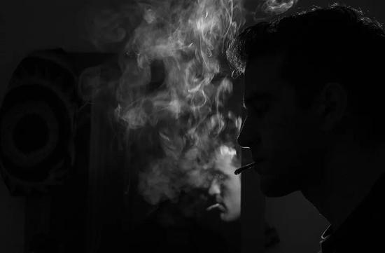 除了那些为人熟知的危害，香烟中的放射性同位素给吸烟者带去额外的患癌风险。（图片来源：pixabay）