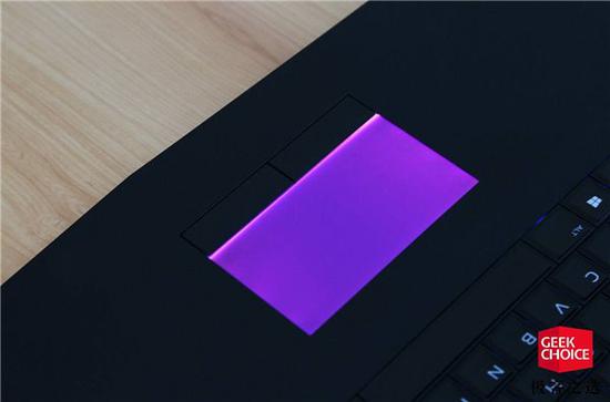 外星人17:ALIENWARE17评测:我为什么要花上万买一台游戏本? ▲i9-8950HK + GTX 1080,足够强大的性能表现