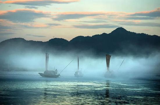 在丽水，政府出台了很多优惠补贴政策、帮助宣传，

　　缓解当地民宿压力，图源丽水发布