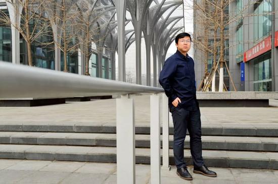 宿华外号“BigBug”,在插足快手前,是程一笑心目中排名中国前十的步伐员。摄影:史小兵