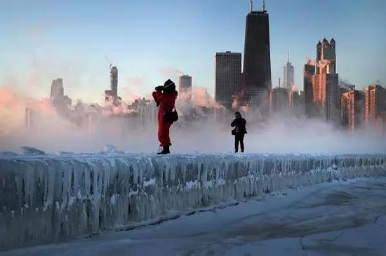 美国暴雪，部分地区最低温度低于南极。