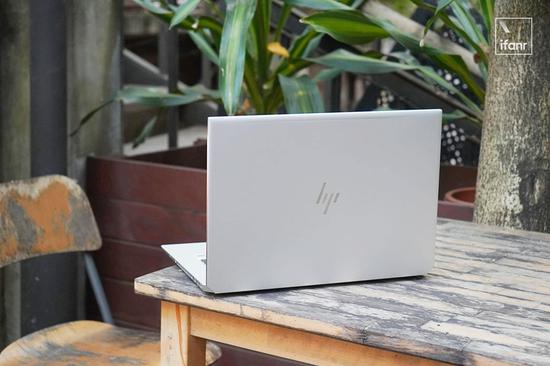 惠普Elitebook 1050评测:商务娱乐不用愁的全能