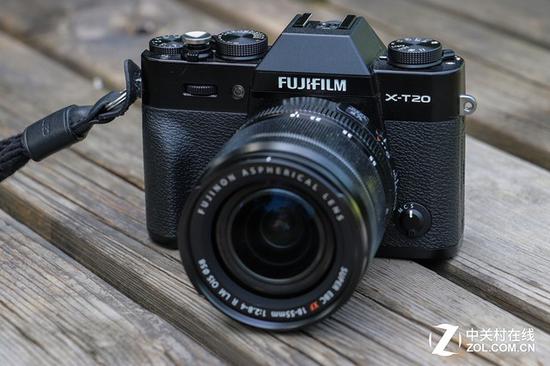 X-T20是四款相机中最阳刚的一款