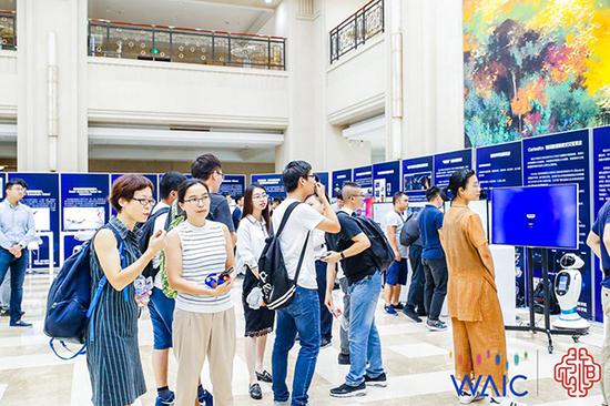 复旦大学展示区现场。 复旦大学供图