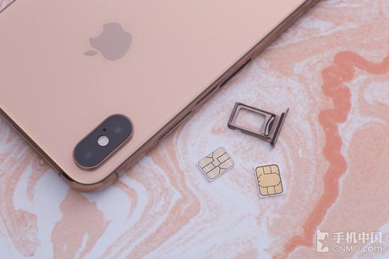 iPhone XS Max֧��˫��
