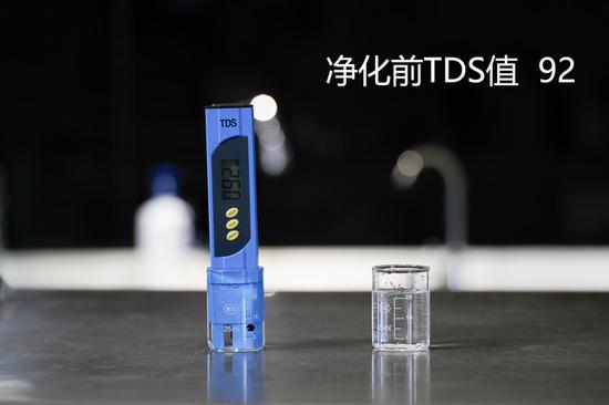 测得自来水的TDS值是92，净化后直接降到了7，效果非常明显