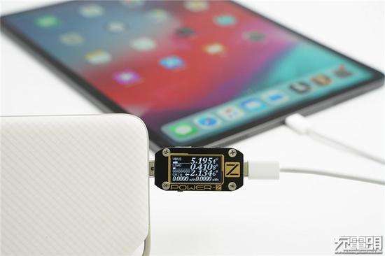 用移动电源充新苹果ipad Pro时需注意谨防反向充电 手机新浪网 用移动电源充新苹果ipad Pro时需注意谨防反向充电 手机新浪网