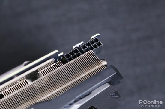供电接口为6 8Pin