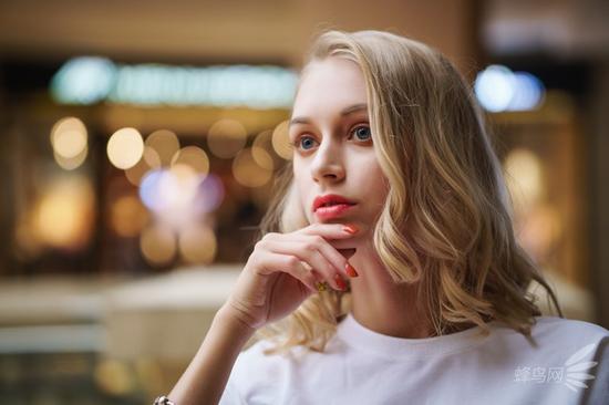 SONY ILCE-6500+56mm F1.4 DC DN | Contemporary 1/200s F1.4 ISO160