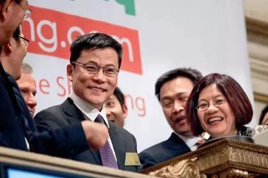 图：2010年当当网在美国上市时的李国庆与俞渝