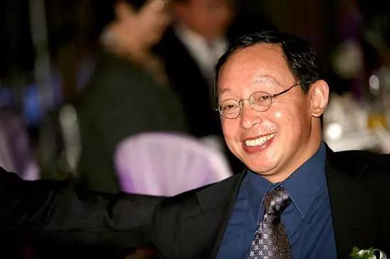时代先生:错过互联网时代的互联网先生