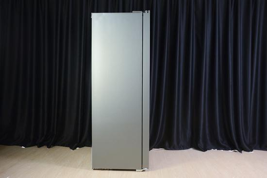 冰箱侧面