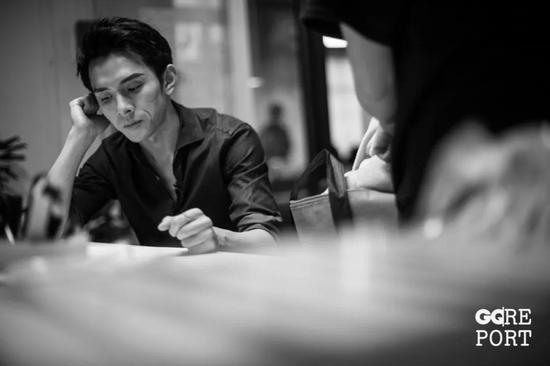李佳琦哪里人:幸存者李佳琦:一个人变成算法,又想回到人