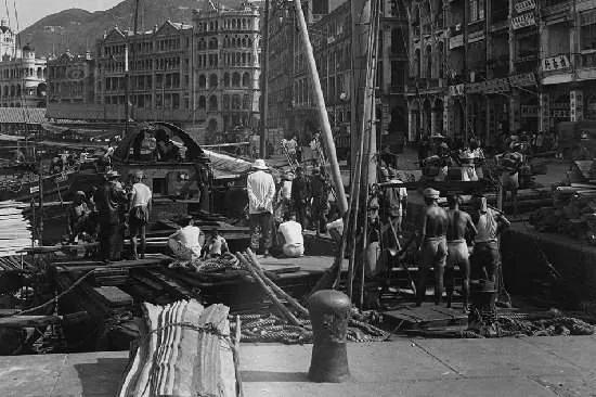 1946年，香港中环的码头工人