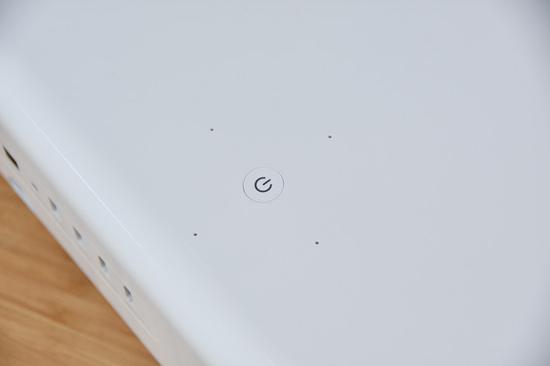  内置四麦克风阵列