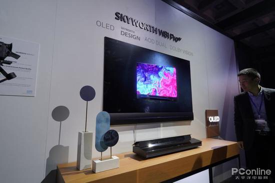 8K QLED/OLED/Mini LED混战! CES黑科技电视横评