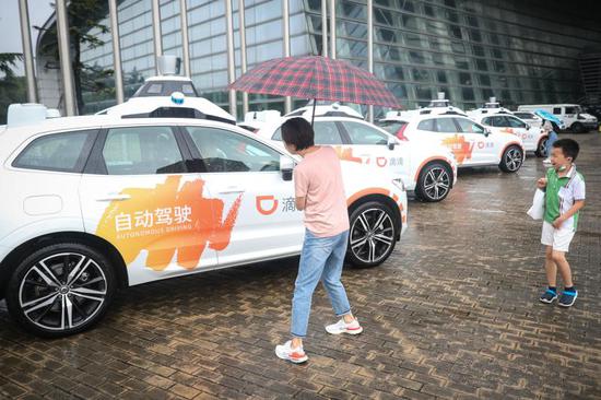 自动驾驶网约车在上海开放上路，你敢坐吗？