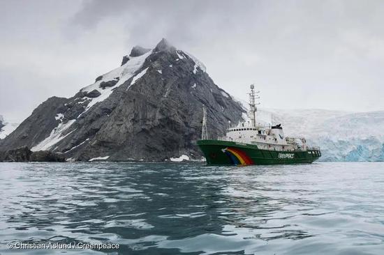 2020年1月17日，绿色和平“希望”号在象岛靠岸。© Christian Aslund / Greenpeace