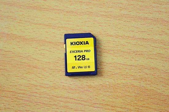 新浪科技综合：东芝存储的延续 铠侠EXCERIA PRO SD卡评测新浪科技综合2020-09-01 06:53:040阅