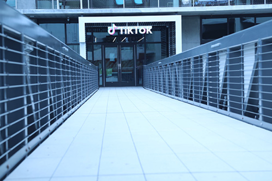 2020年8月21日，TikTok位于美国加利福尼亚州洛杉矶县卡尔弗城的办公室。新华社发