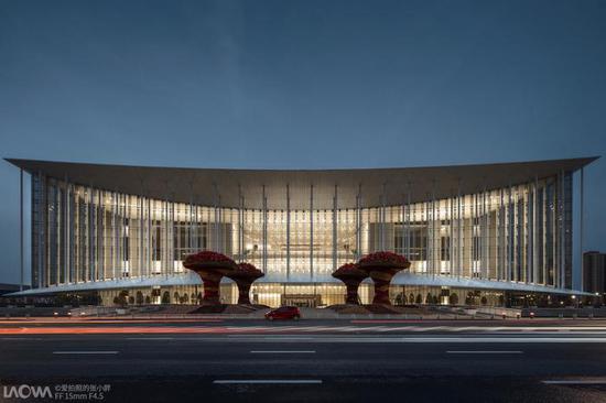 新浪科技综合|老蛙15mm移轴全幅卡口同步上市