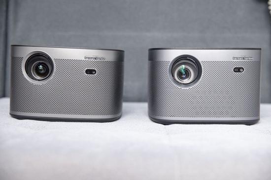 新浪科技综合|极米H3S测评：新款旗舰投影仪实际体验如何？