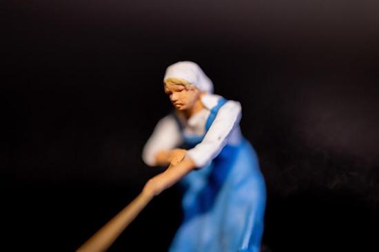 新浪科技综合|最大1.4倍放大倍率 佳能RF100mm F2.8 L MACRO IS USM评测