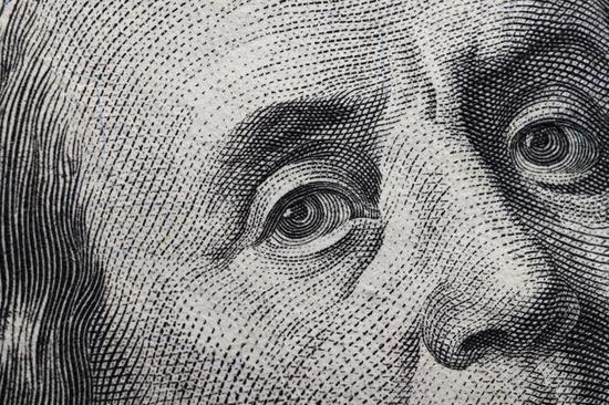 新浪科技综合|最大1.4倍放大倍率 佳能RF100mm F2.8 L MACRO IS USM评测