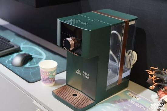 新浪科技综合|IAM即热饮水机亮相ChinaJoy，颜值与性能兼得