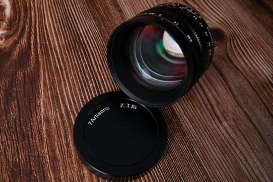 新浪科技综合|大光圈的诱惑 七工匠50mm/0.95镜头试用