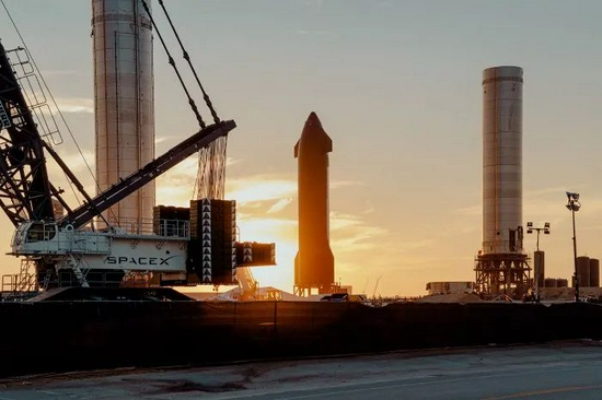 位于美国德克萨斯州博卡奇卡的spacex发射场,图源《time》官网