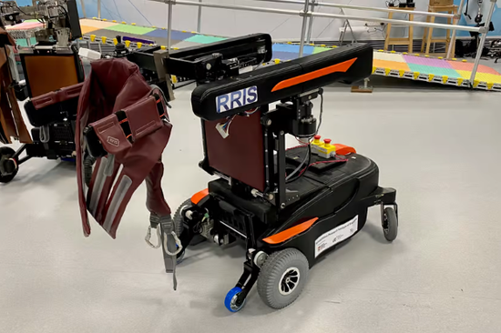 “机器人”科学家开发可穿戴辅助机器人MRBA 可用来检测和预防跌倒
