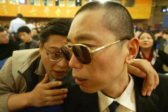 史玉柱重生上演蛇吞象 時(shí)隔兩年重啟305億收購