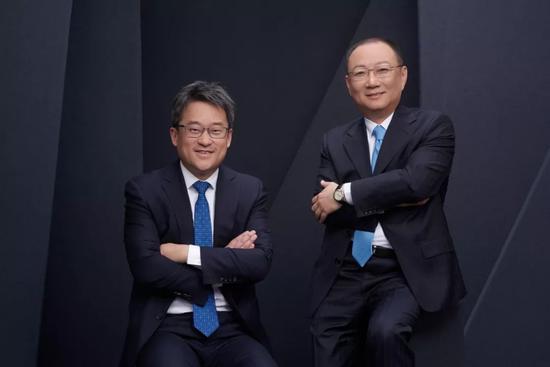 新任联想控股董事长宁旻（右）和联想控股总裁李蓬（左）。来源：被访者
