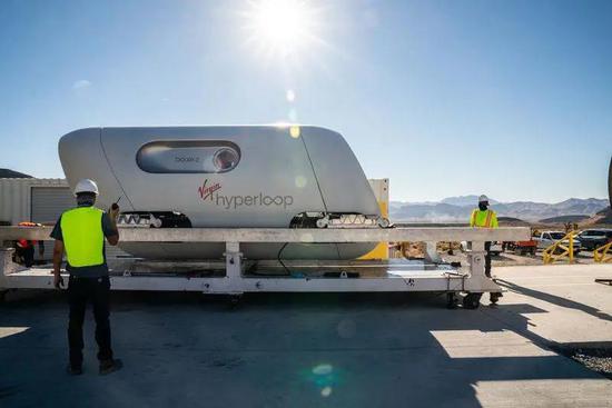 比飞机还快的“超级高铁”完成首次载人测试，是革新还是骗局？
