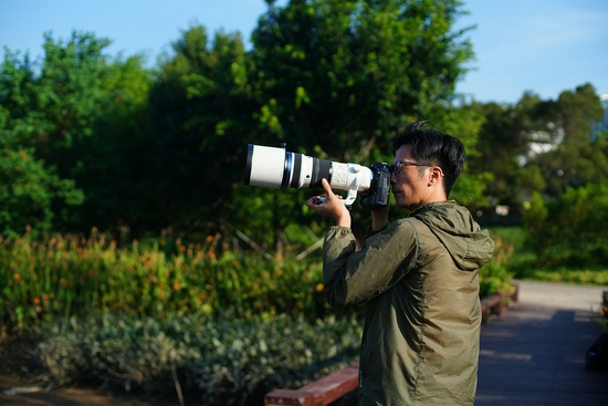 手持镜眼底怎么扶1000mm巡山轻松手持，奥林巴斯150-400／4.5与E-M1X拍鸟体验_https://www.jmylbn.com_新闻资讯_第1张