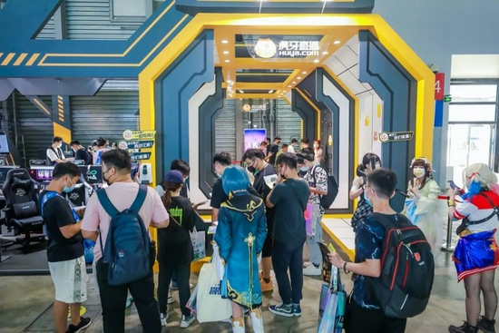 “整活”难救虎牙