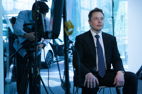 宗庆后：民企要给员工加工资