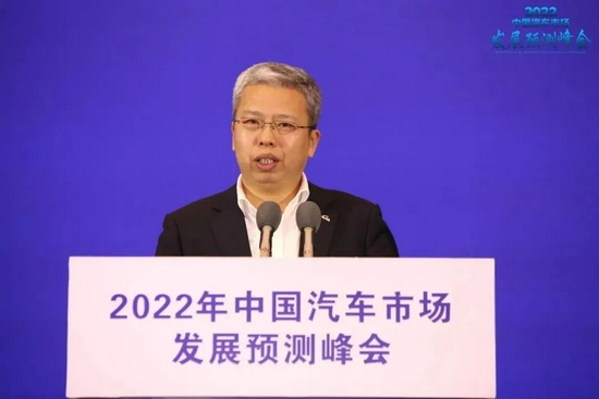 IT|中汽协：预计2022年中国新能源汽车销量为500万辆 同比增长47%