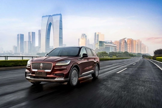 2022年了，他们买燃油还是电动？