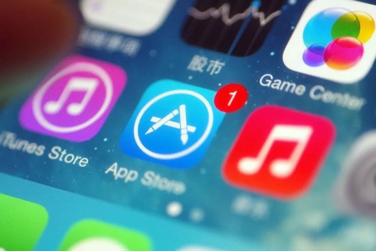 华为缺席,苹果吃饱