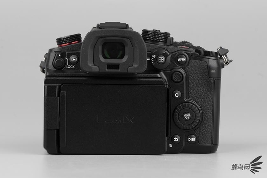 松下LUMIX GH6背面