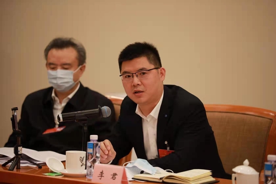 全国人大代表、四川省广元市苍溪县白驿镇岫云村党支部书记李君。